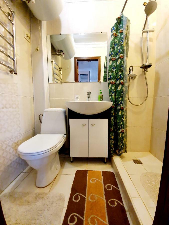 Apartment Voznesenskaya 25 Dnipro Bagian luar foto